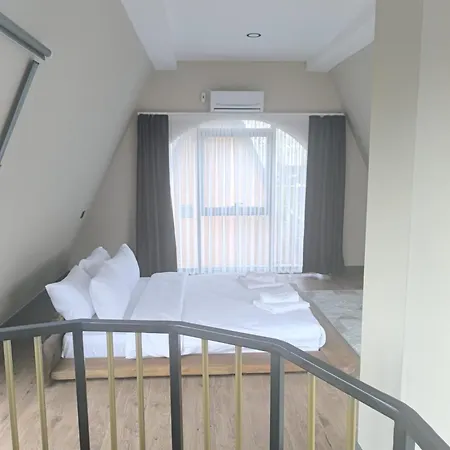 Hilloria Tatil Koeyue *