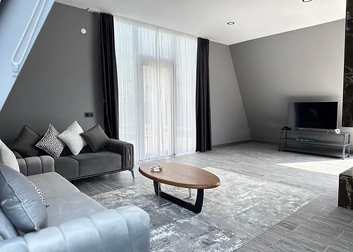 Hilloria Tatil Koeyue *