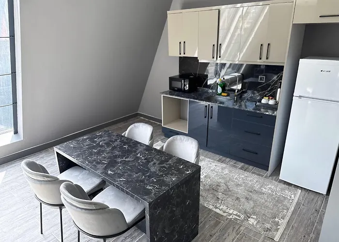 Hilloria Tatil Koeyue Rezort *